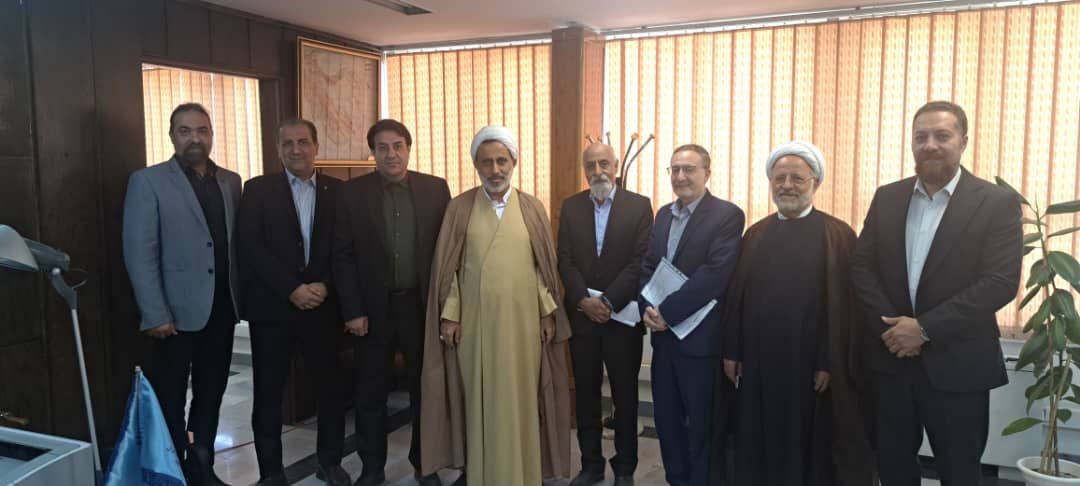 دیدار اعضای هیئت مدیره کانون وکلای دادگستری قم با رئیس دادگاه عالی انتظامی قضات