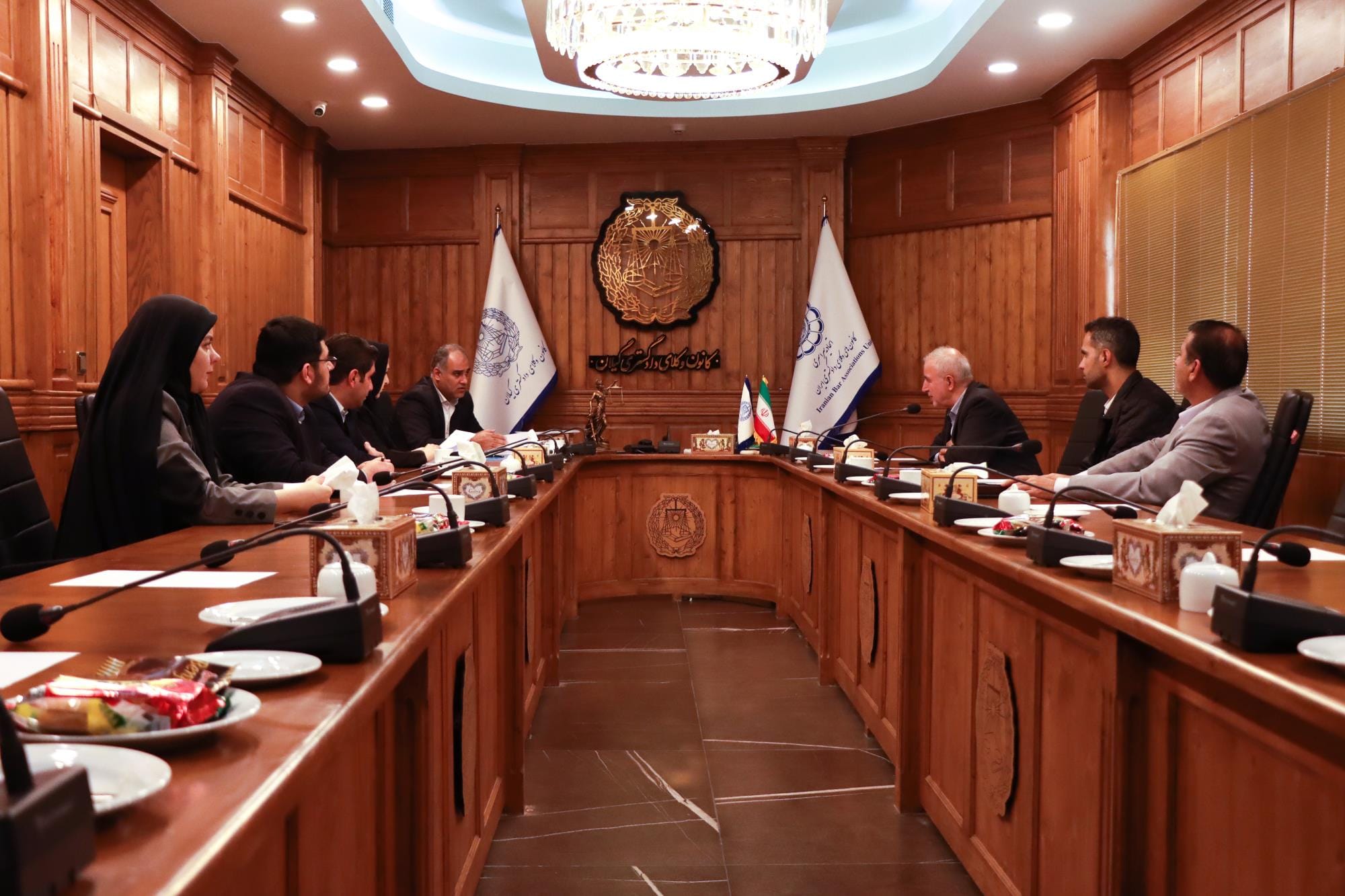 نشست هیات مدیره و کمیسیون پارلمانی کانون وکلای دادگستری گیلان