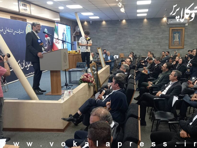 تا چندی پیش تحصیل کرده حقوق بیکار مسئله بود، الان وکیل بیکار مسئله است