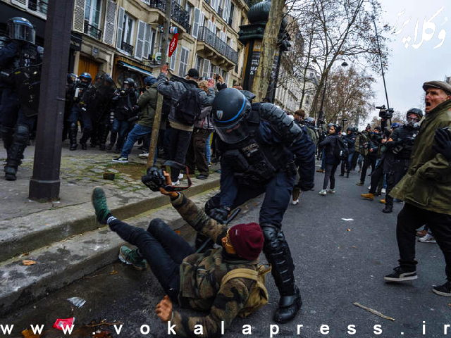وکیل معترض مضروب فرانسوی از شکایت موکلش به عنوان خشونت عمدی
