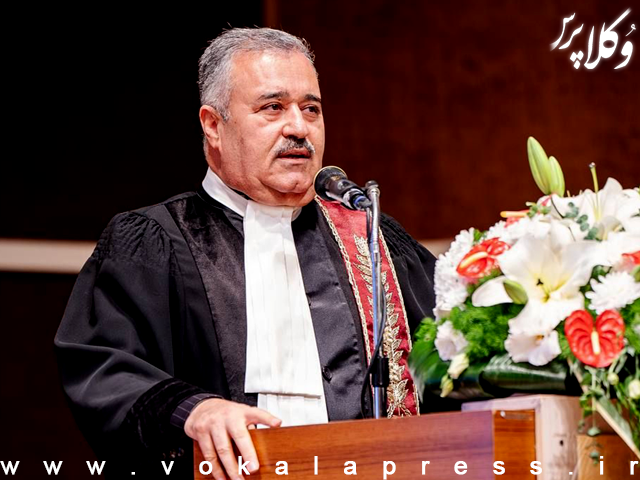 رئیس کانون وکلای دادگستری منطقه فارس: انتظار می رود نمایندگان مجلس حرفه وکالت را از شمول قانون تسهیل خارج کنند