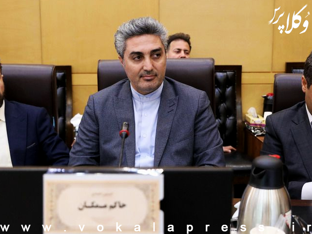 انتقاد نماینده مجلس نسبت به تفتیش بدنی و اخذ تلفن همراه وکلا در مراجع قضایی