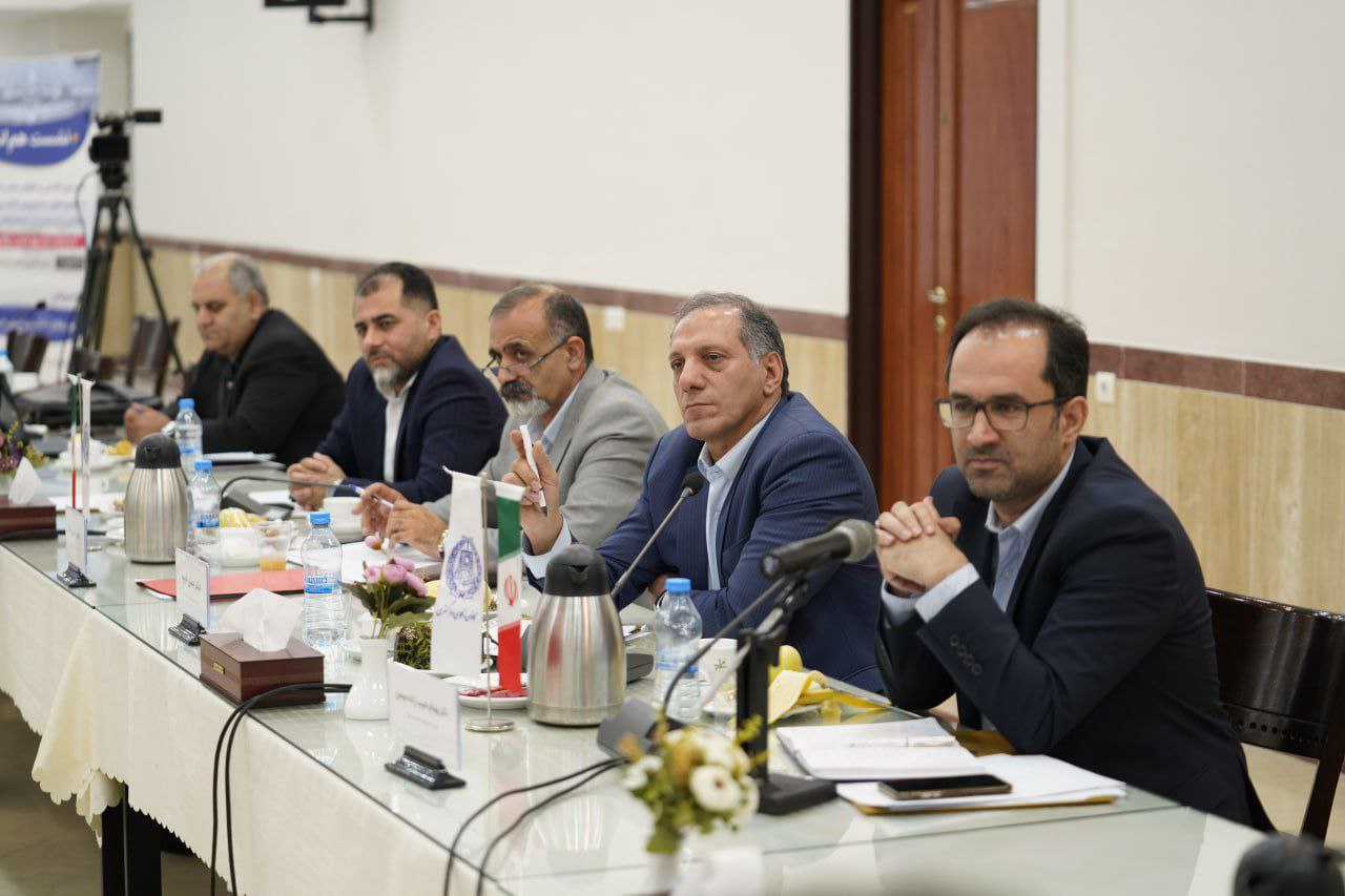 نشست هم اندیشی کمسیون قضایی و حقوقی مجلس شورای اسلامی با حضور معاون حقوقی و امور مجلس وزیر دادگستری و جمعی از اندیشمندان جامعه وکالت