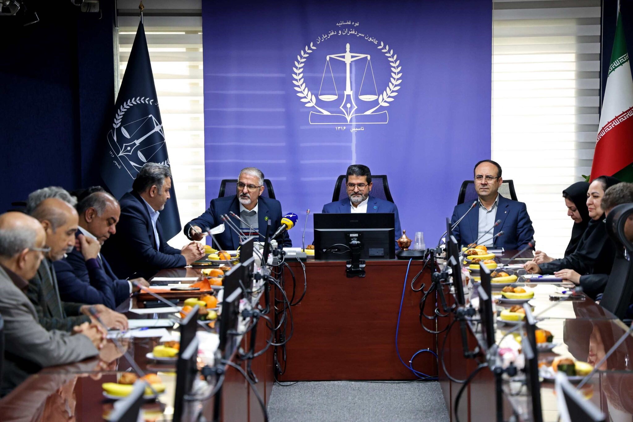 نشست هم‌اندیشی سه نهاد حقوقی کانون سردفتران و دفتریاران، کانون وکلای دادگستری مرکز و کانون کارشناسان رسمی دادگستری استان تهران